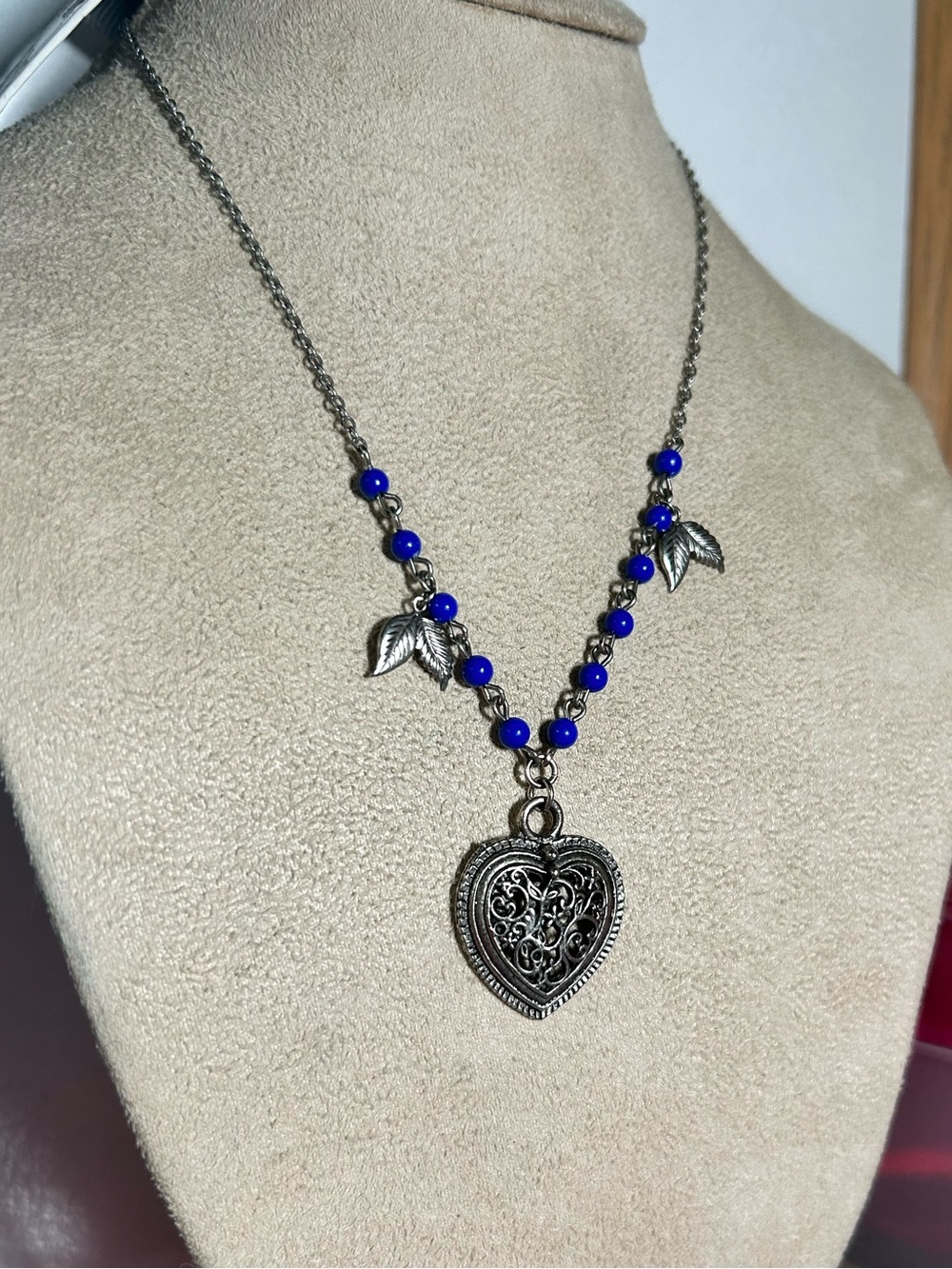 David Aubrey Silvertone Lapis Blue Beaded Filigree Heart Leaf Necklace NWT